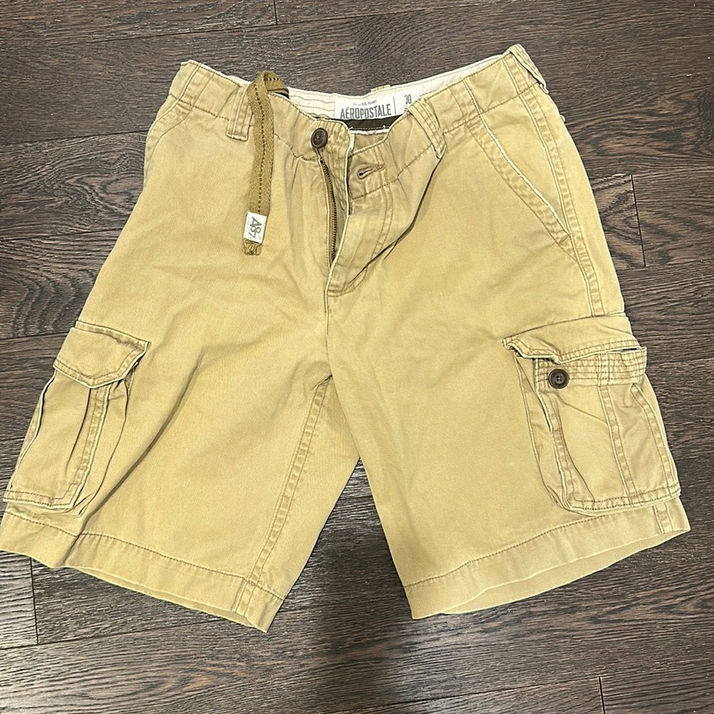 Men’s Aeropostale cargo shorts size 30